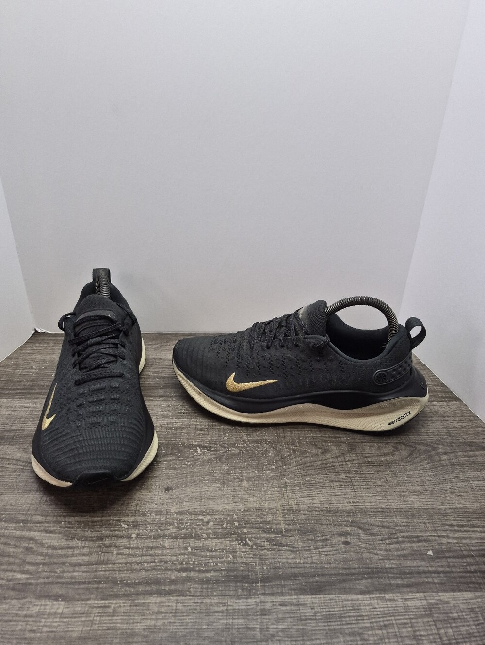 Nike ReactX Infinity Run 4 Women's Size 9 Running Shoes Sneakers Black Gold